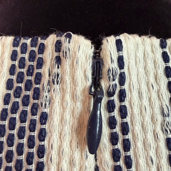 J.Crew Straight Italian Tweed Dress (Sheath Dress) Size 2 Navy Blue/White - Picture 6 of 8